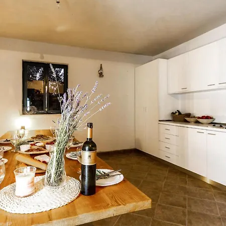 Nice In Stankovci With Kitchen Vikendica *